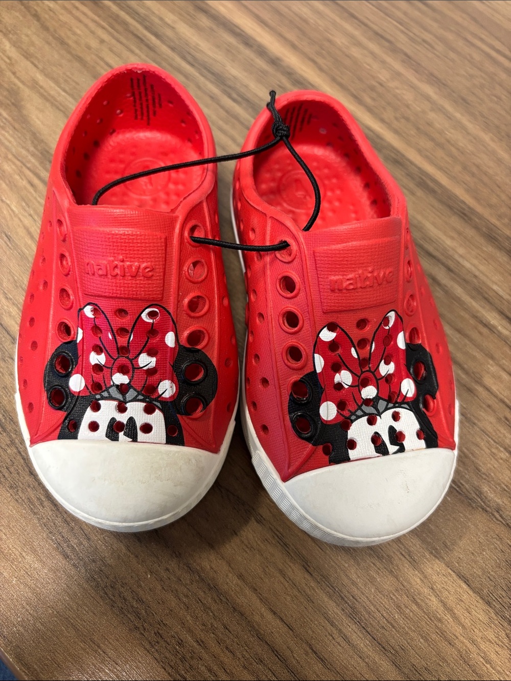 Native Kids Red Minnie Bow Water Shoes C5